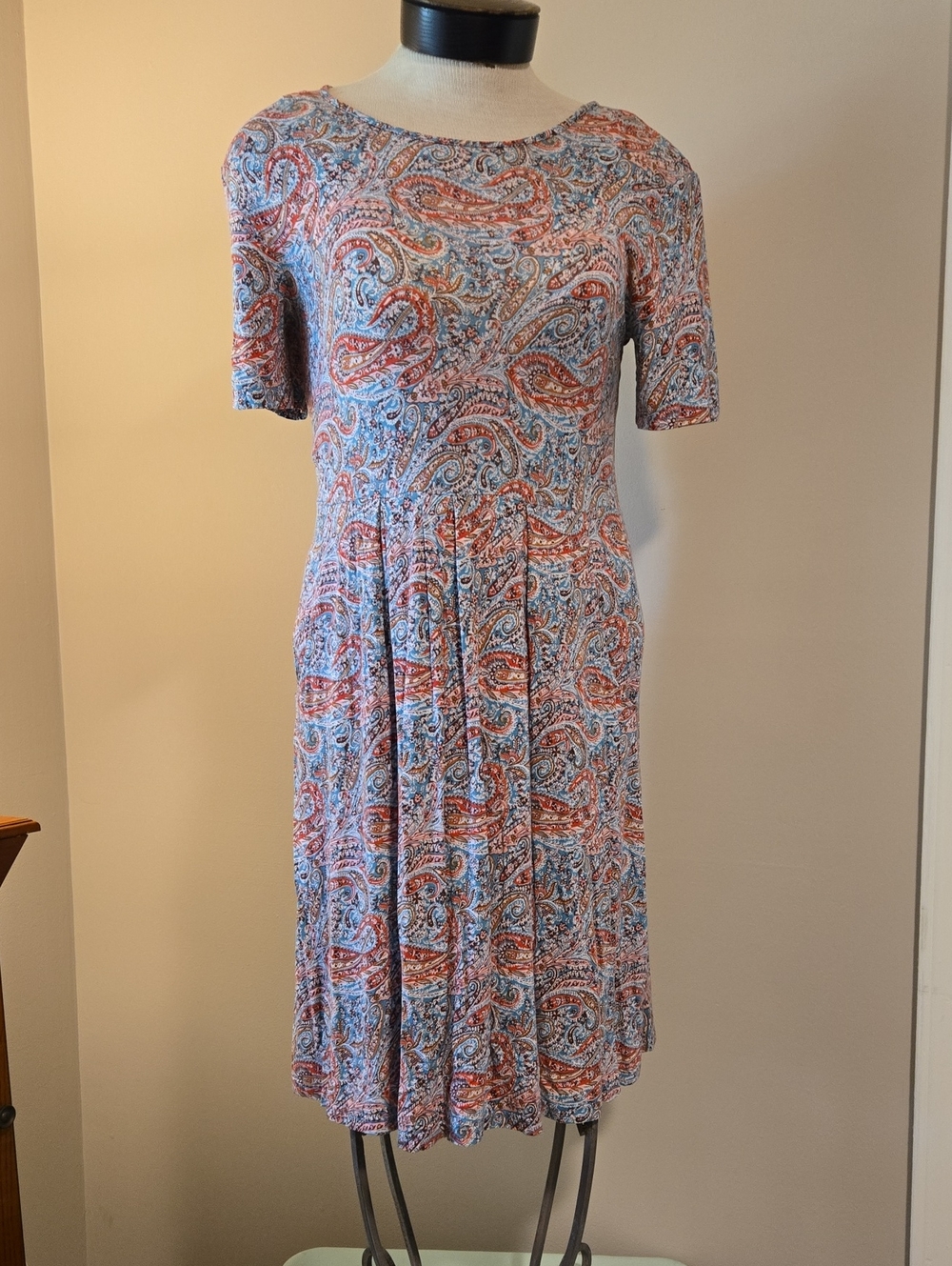 Paisley Print Short Sleeve Midi Dress in Blue and Coral
